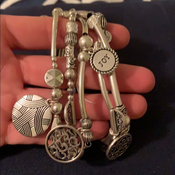 Sliver charm bracelet NWOT - Picture 2 of 4